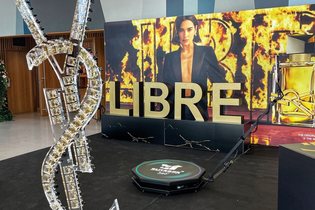 YSL 360 Videobooth