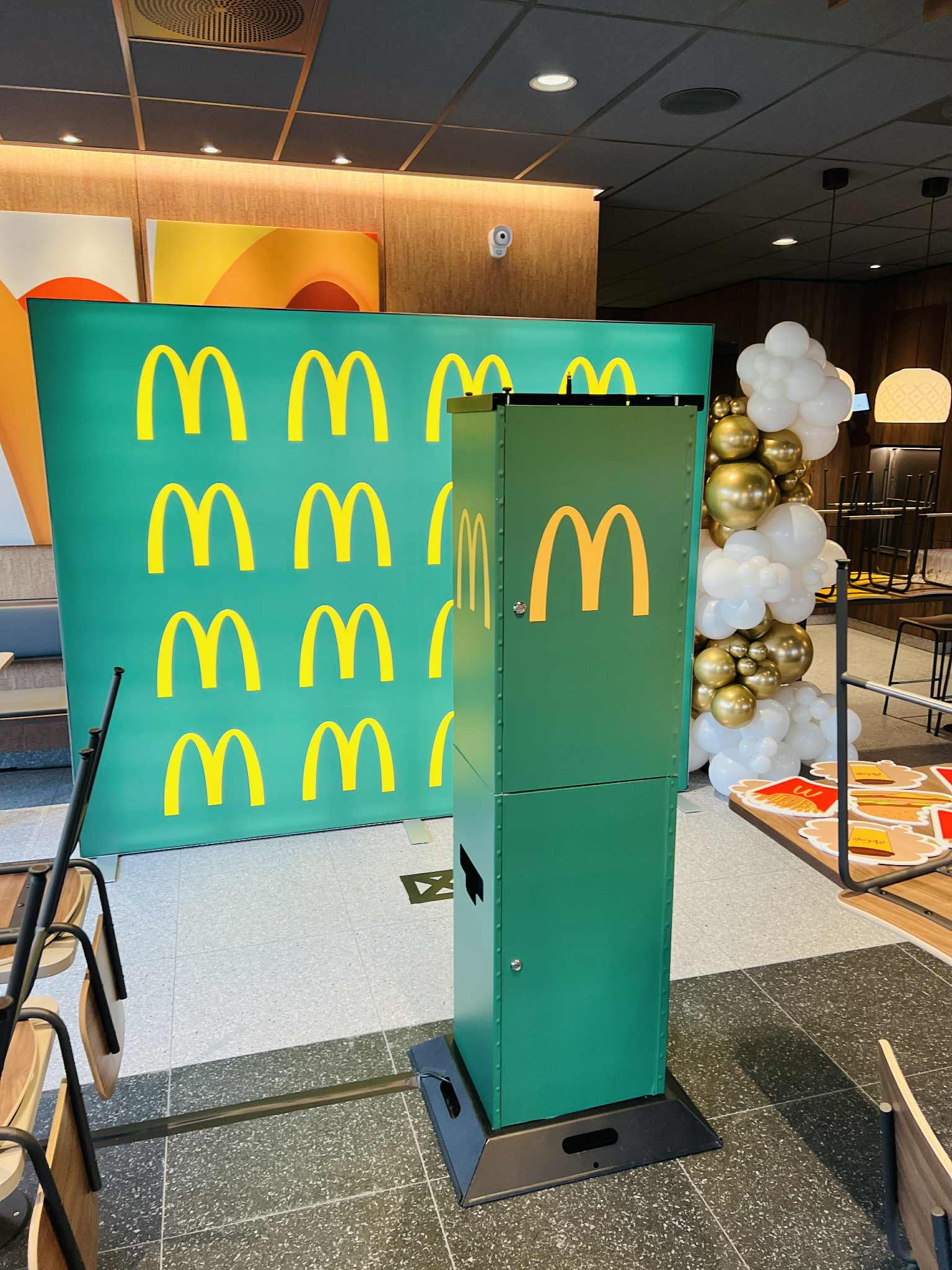 McDonalds Full branding